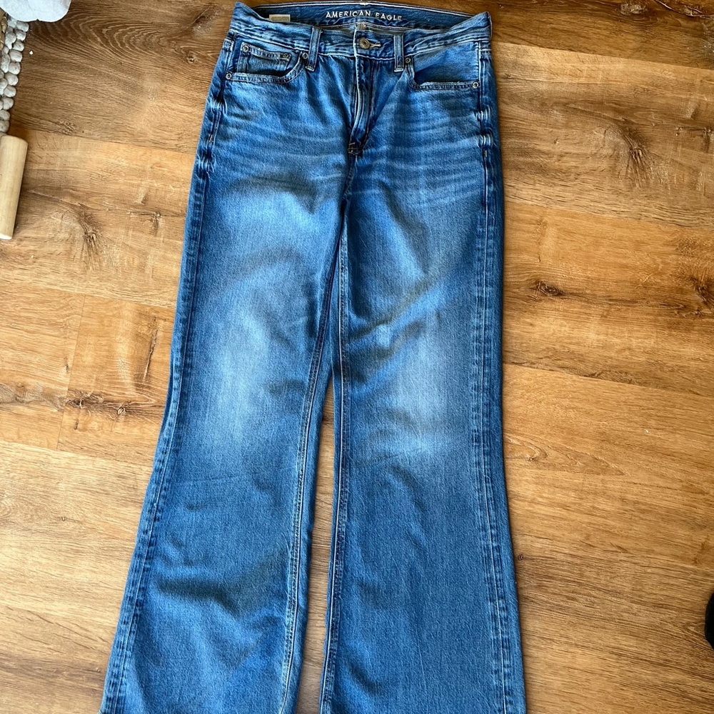 American Eagle women’s low-rise baggy flare jeans